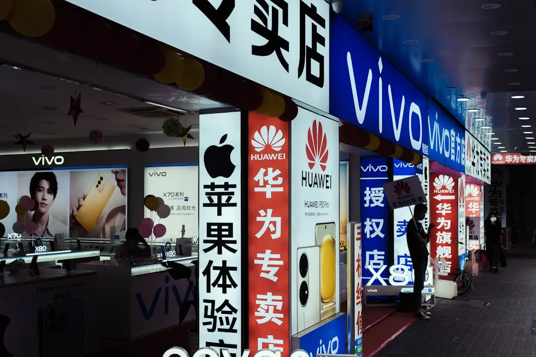 胜铭根艺木雕摆件应用案例：家居装饰与收藏价值分析