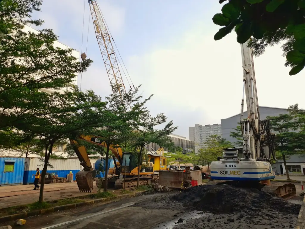 胜铭根艺木雕工艺品技术解析：雕刻技法与材质选择要点